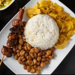 Arroz con Menestra y Chuzo