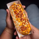 P2  ( perro con maíz y cheddar )