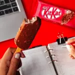 Picolé Kit Kat