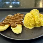 Banana doce com sorvete
