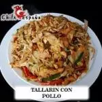 Tallarin con pollo