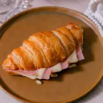 Croissant Jamón y Queso