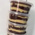 Bolo de pote ninho com creme de avel