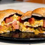 Salchicha con huevo