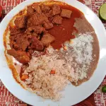 Carne de puerco en Salsa Roja