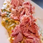 1 Huarache con Carnitas