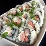 URAMAKI CAMARÃO  10 PEÇAS
