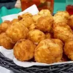 Pacha de queijo coalho com melado