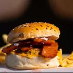 Porn Burger + papas fritas