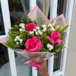 Buquê de 3 rosas rosa ( Linha P)