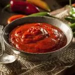 Molho picante sriracha aperitivo