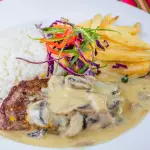 Filete en salsa champiñón