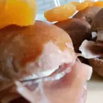 Mini sanduiche de parma,brie e damas