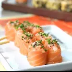 Gunkan de Salmão