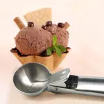 Cuchara para helados con expulsor