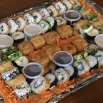 Charola de sushis mediana