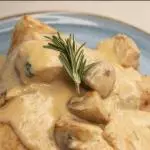 Crepe De Pollo Con Champiñones