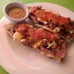 MOLLETE DE CARNE ASADA