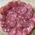 PORÇÃO DE SALAME