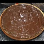 CHOCOLATE PRETO=20,30,35 E 40CM