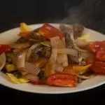 Lomo saltado de res