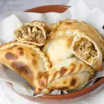 EMPANADA CARNE PICANTE