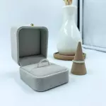 Meia Aliança Boleada Cravejada