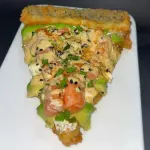 TROZO SUSHIPIZZA SALMÓN