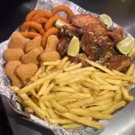 CAIXA PETISCO COM FRANGO 30CM