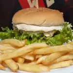 2 hambúrguer +2refri lata+batata/p