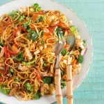 Yakisoba de frango (aprox800g)