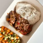 CARNE DE PANELA E PURÊ DE BATATA