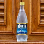 Agua mineral con gas