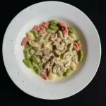 ÑOQUIS MIXTOS CON SALSA CHAMPIGNONE