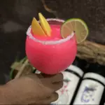 LIMONADA DE MANGO BICHE NEÓN