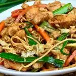 Tallarín con Pollo y verduras