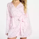🌺 BATA DE SATÉN ROSA FLORAL - NO BO