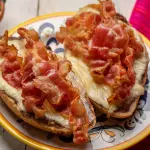 Mollete con tocino