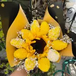 Ramo fresas con girasol
