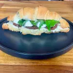 Croissant Capresse