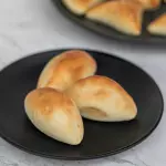 Esfiha fechada calabresa catupiry