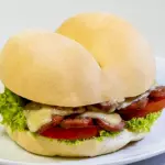 Hamburguer com Calabresa