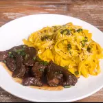 Lomo fino  c/ Fetuccini a la huancaína