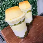classico ninho com pudim e uva verd
