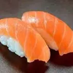 NIGUIRI SALMÃO 4UN
