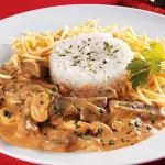 STROGONOFF DE CARNE