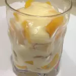 Duraznos con crema
