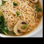 13. RAMEN VEGETARIANO 1/2L.