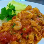 Pescada ao molho de camarão