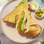 BOCATA POLLO QUESO Y BEICON